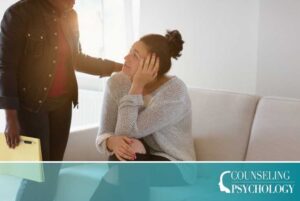 A mental health counselor specializing in addiction counseling meets with a patient in her office.