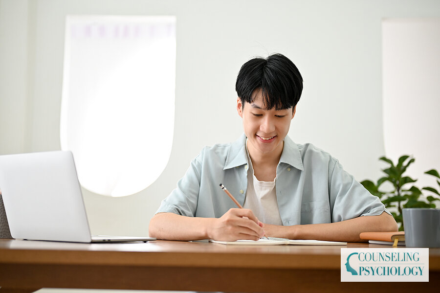 Online Master’s in Genetic Counseling Programs (2026 Guide)